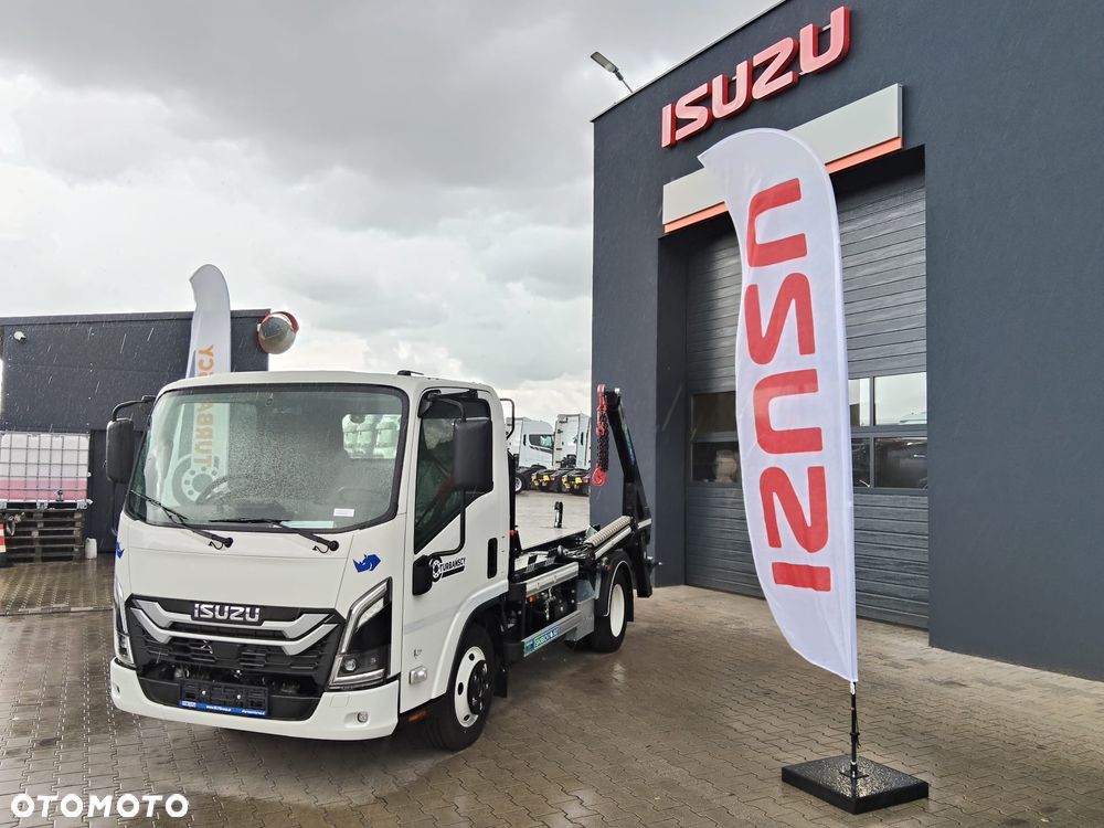 Isuzu M29F - 2