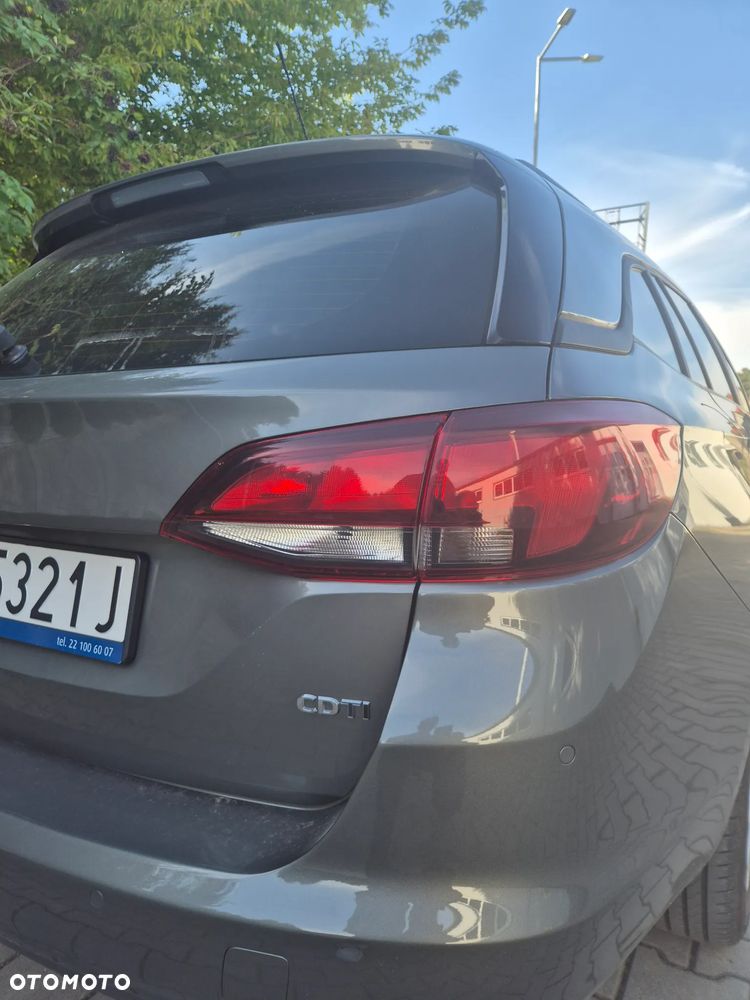 Opel Astra 1.6 CDTI Sport - 27