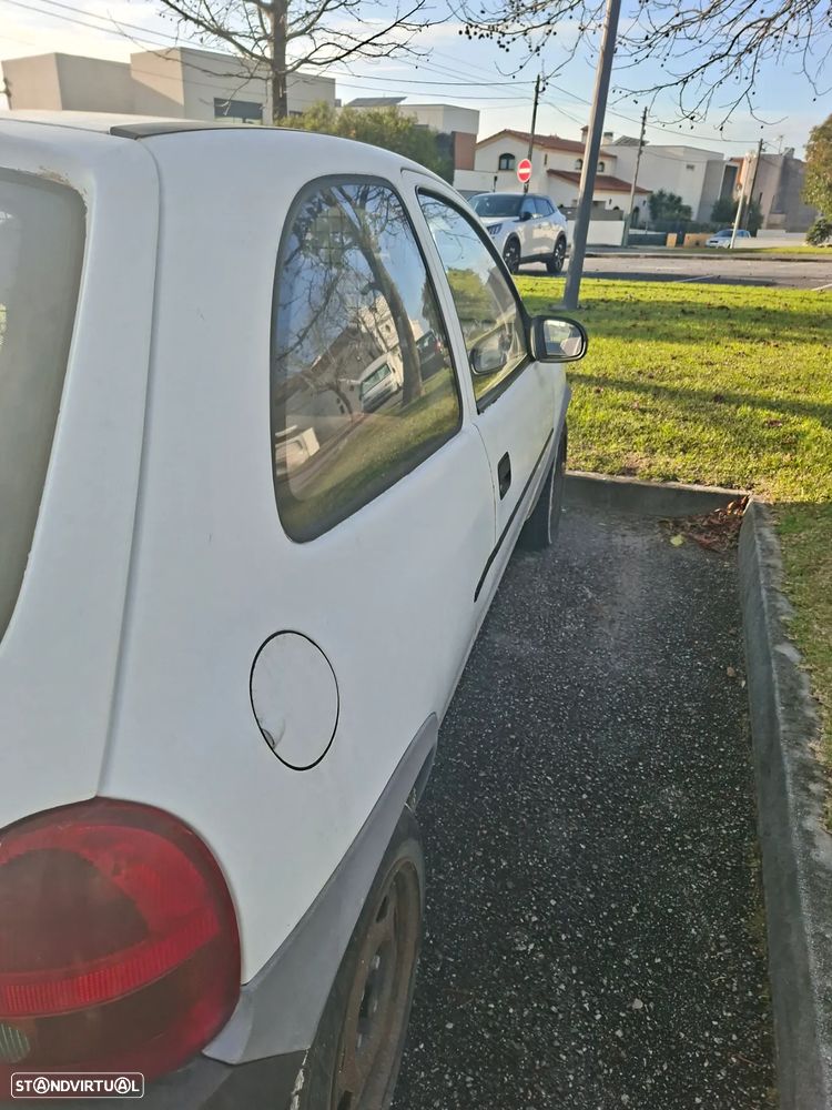 Opel Corsa 1.5 D Eco - 4