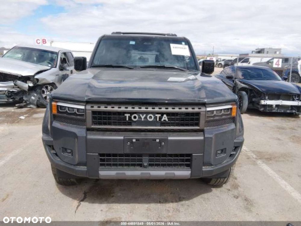 Toyota Land Cruiser - 10