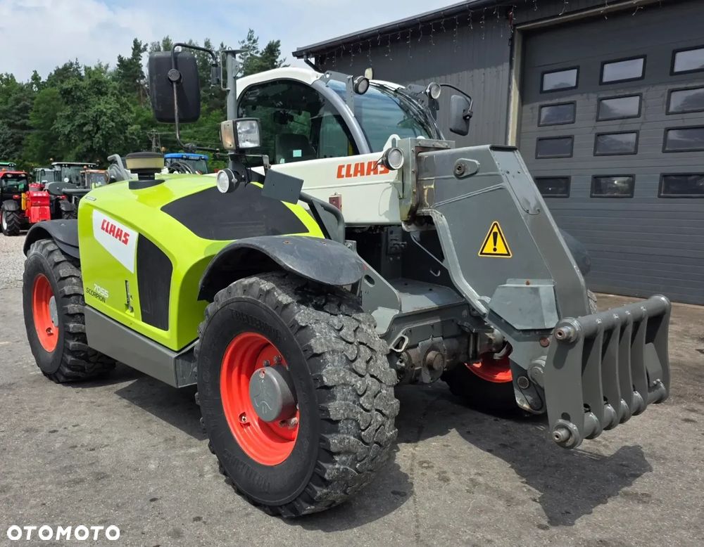 Claas Scorpion 7055 T4I  VPWR+40 - 18