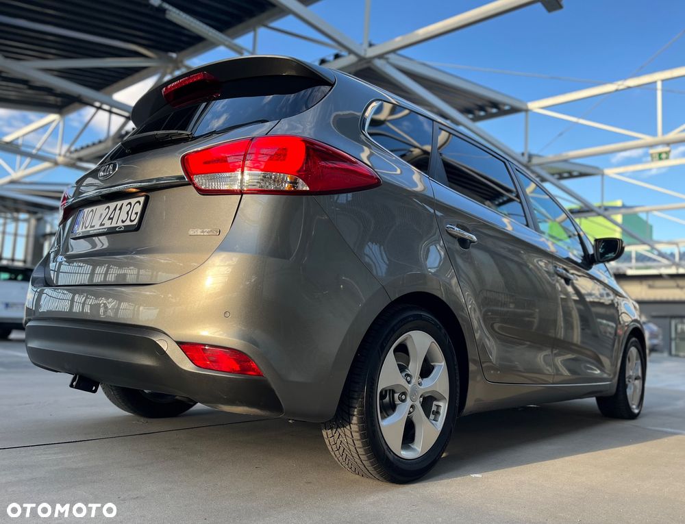 Kia Carens - 6