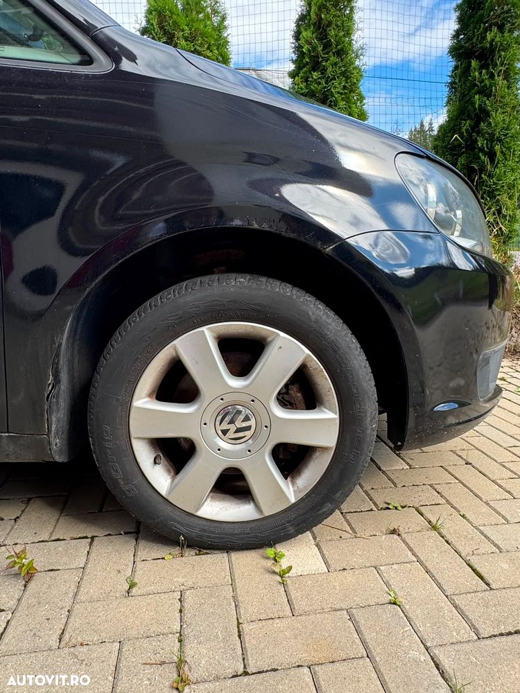 Volkswagen Touran - 4