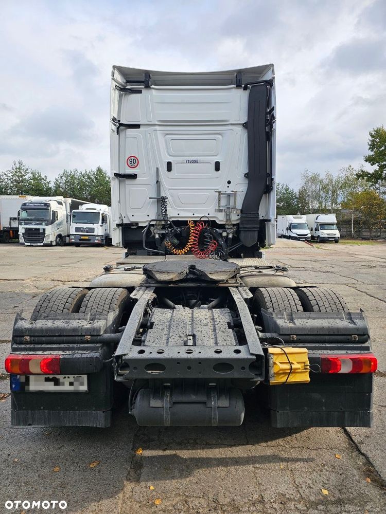 Mercedes-Benz ACTROS - 5
