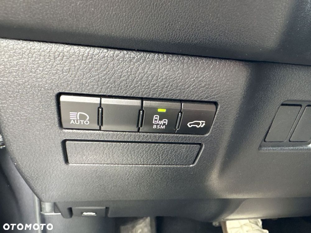 Lexus NX 300h F Impression AWD - 25