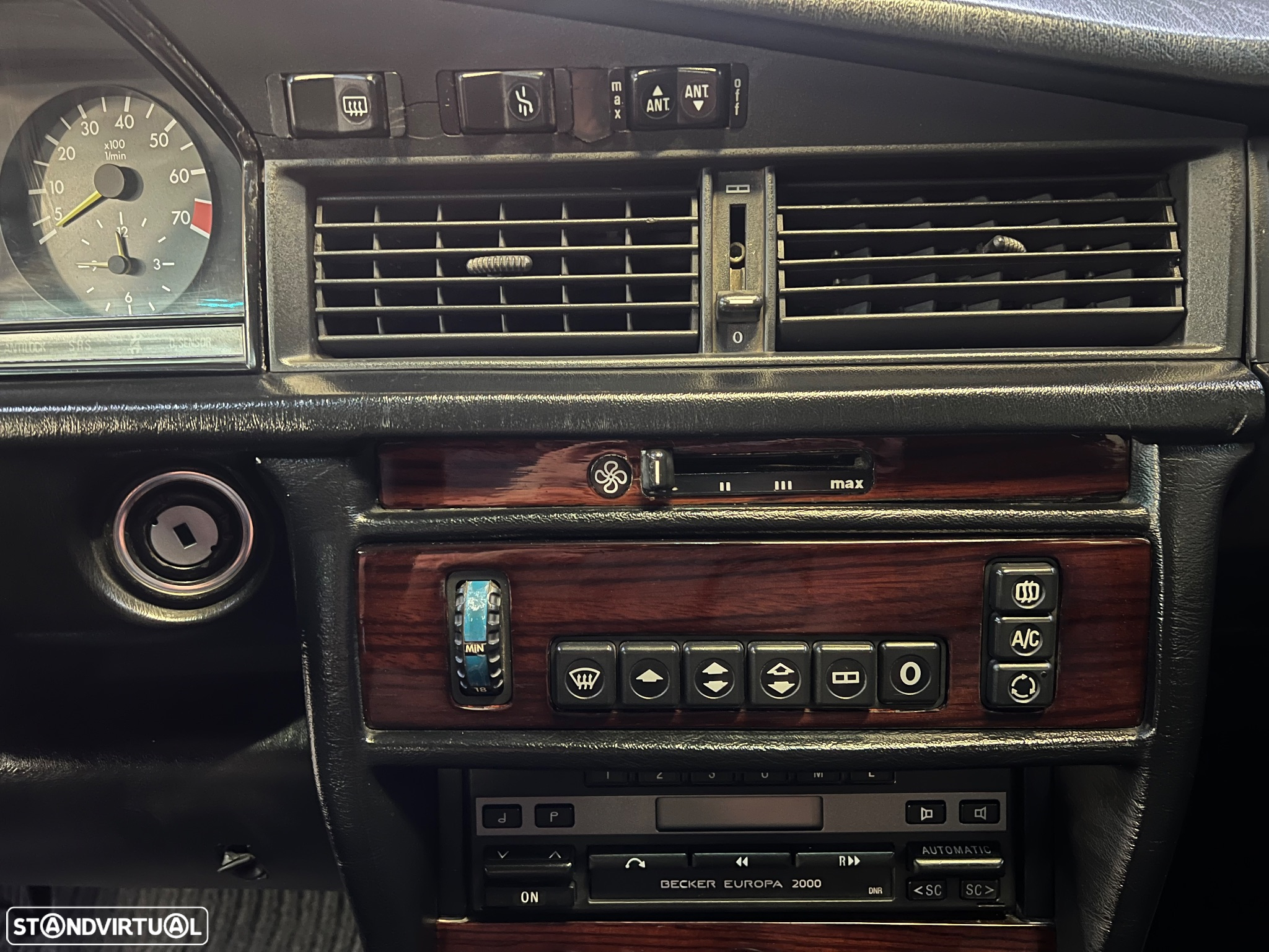 Mercedes-Benz 190 E 2.3 - 26