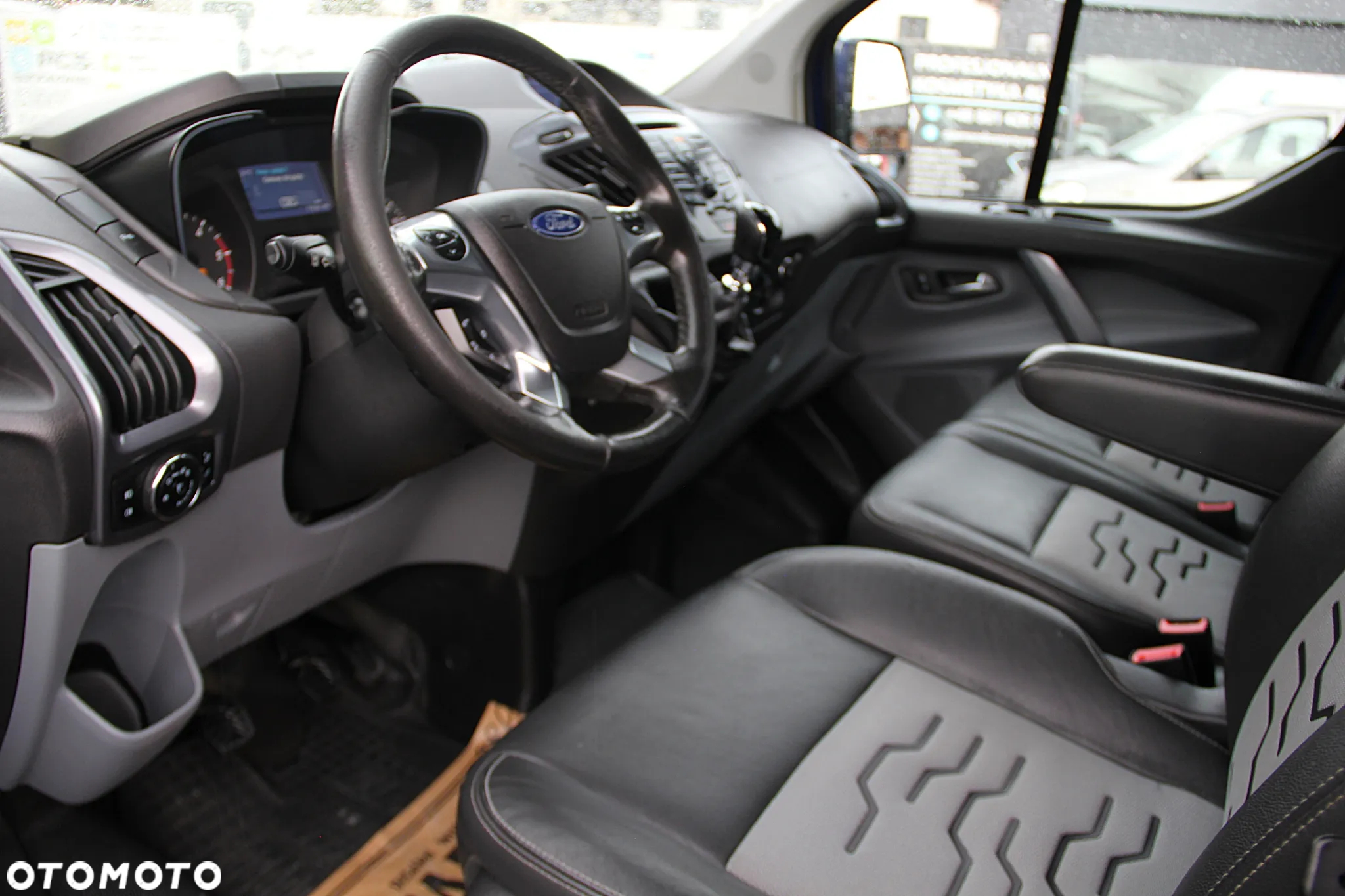 Ford TRANSIT CUSTOM - 7