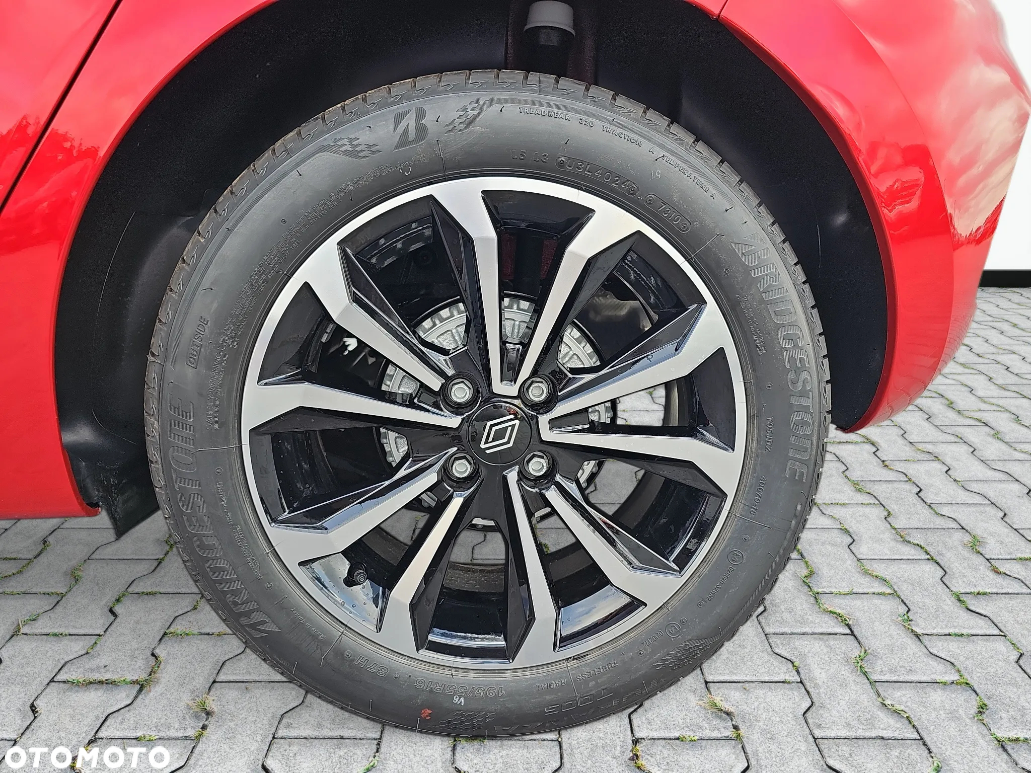 Renault Clio 1.0 TCe Techno - 28