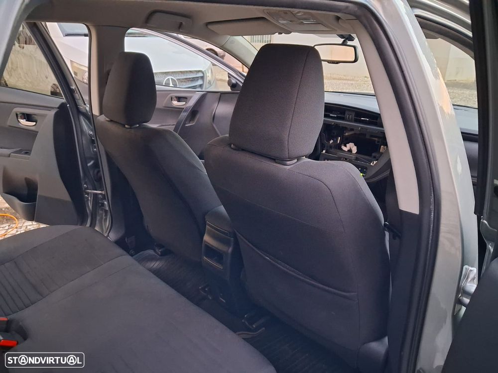 Toyota Auris Touring Sports 1.4 D-4D Comfort - 19