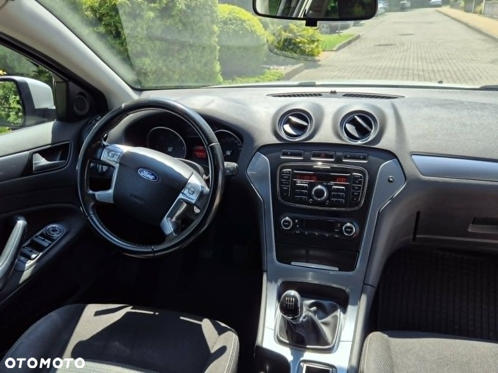 Ford Mondeo 2.0 TDCi Gold X - 9