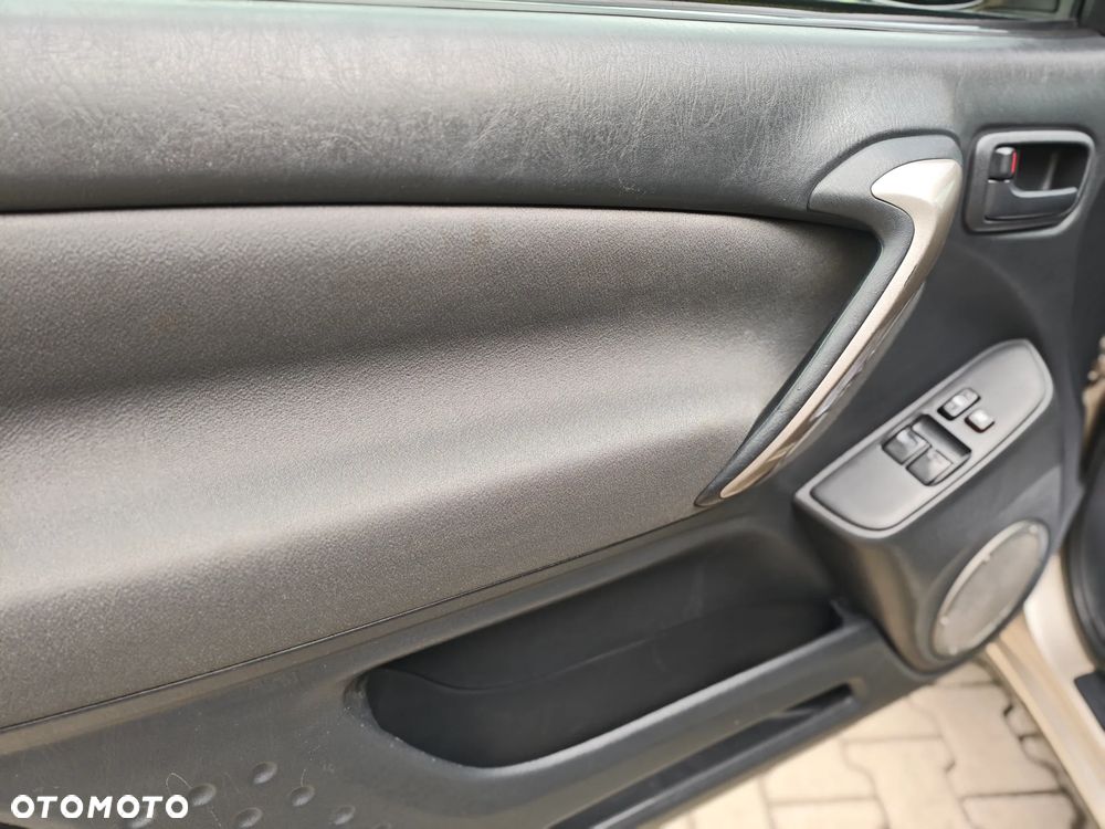 Toyota RAV4 2.0 VVT-i Sol - 15