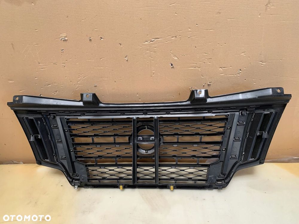 Nissan NV400 OE 62310 8169R grill atrapa Lift - 4
