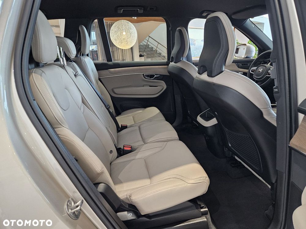 Volvo XC 90 - 24