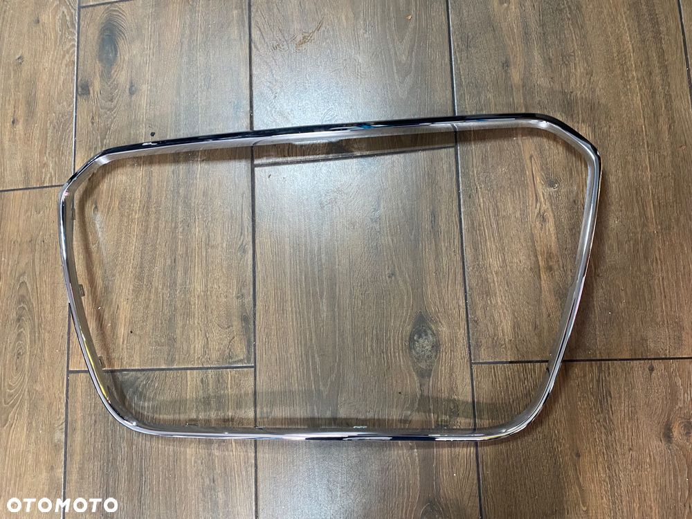 Ramka GRILLA CHROM AUDI A1 8X 10-14 ORG - 1