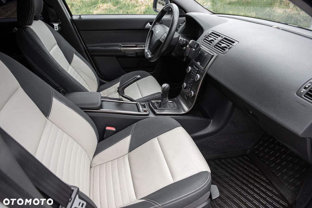 Volvo V50 T5 AWD RDesign - 26