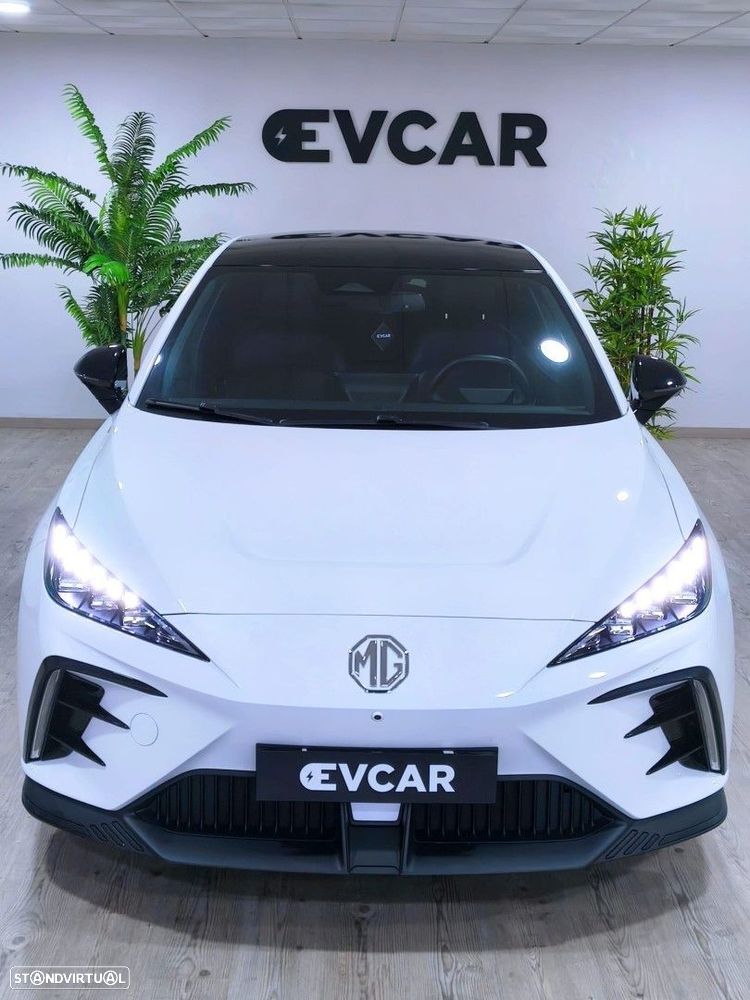 MG MG4 64 kWh Luxury - 2