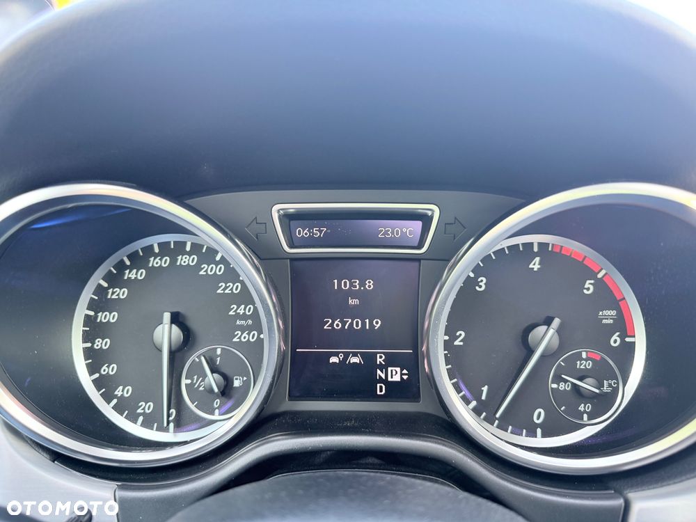 Mercedes-Benz ML 350 BlueTEC 4-Matic - 15