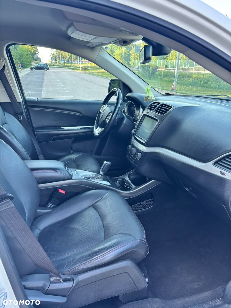Dodge Journey - 12
