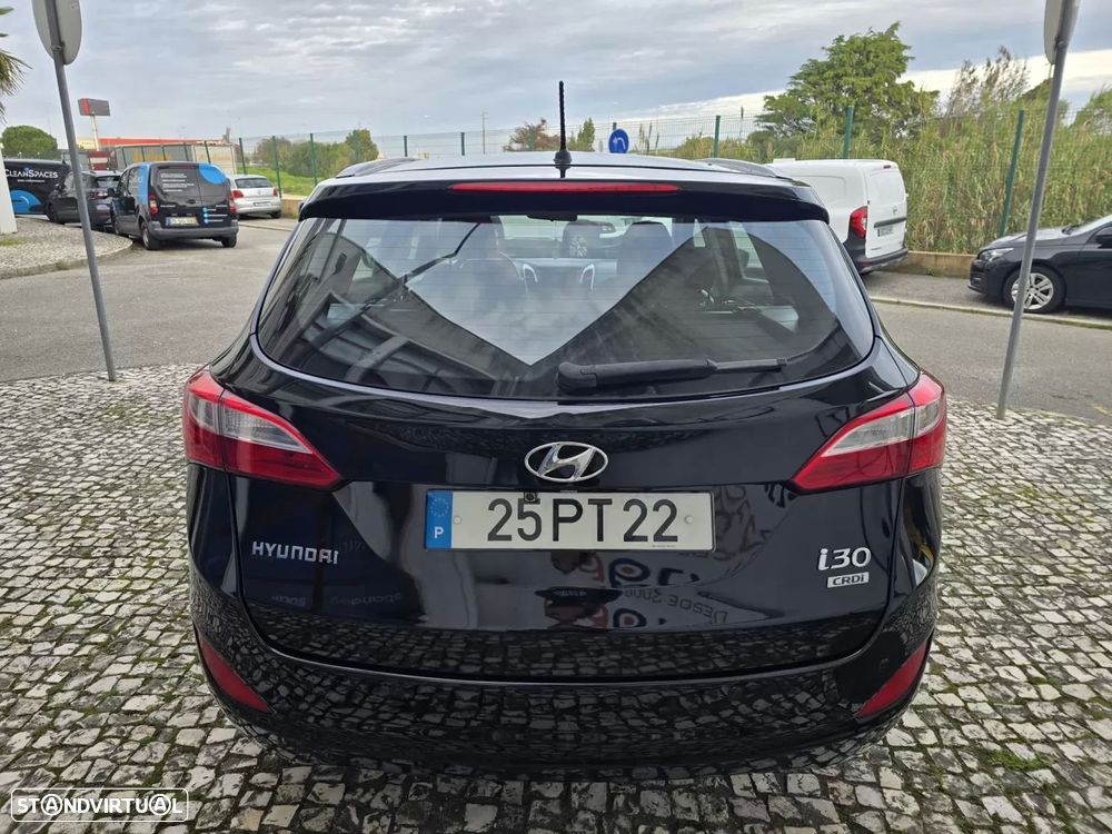 Hyundai i30 CW 1.6 CRDi Comfort - 4