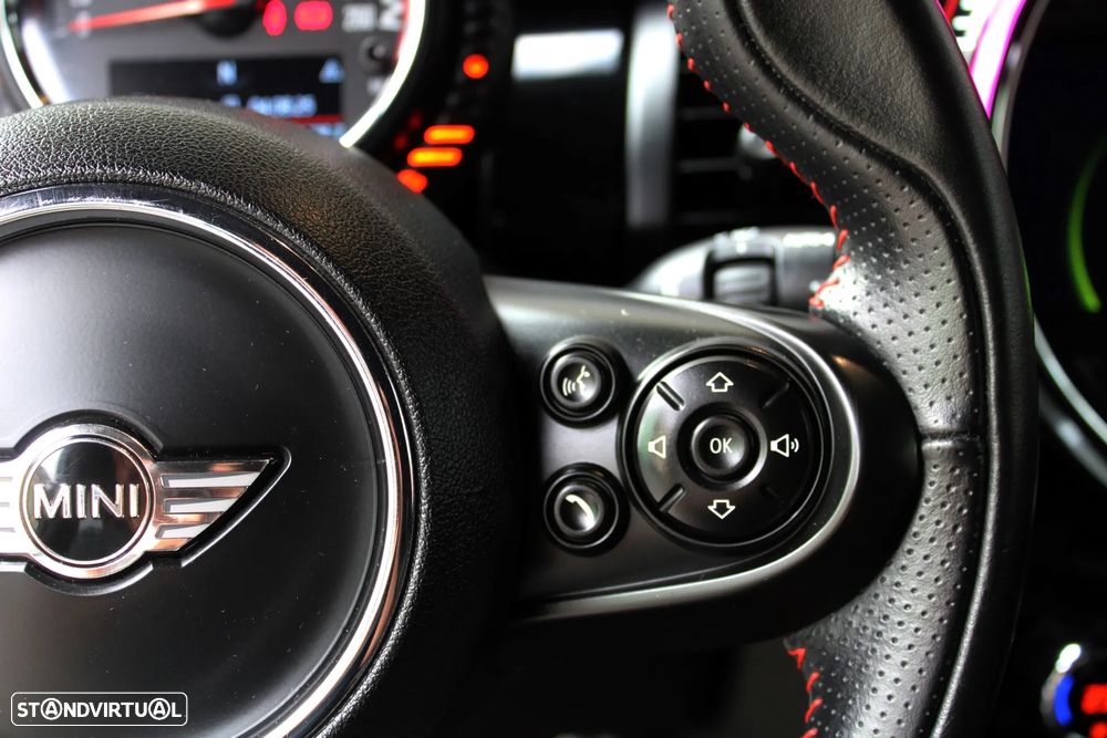 MINI 3 Portas John Cooper Works - 31