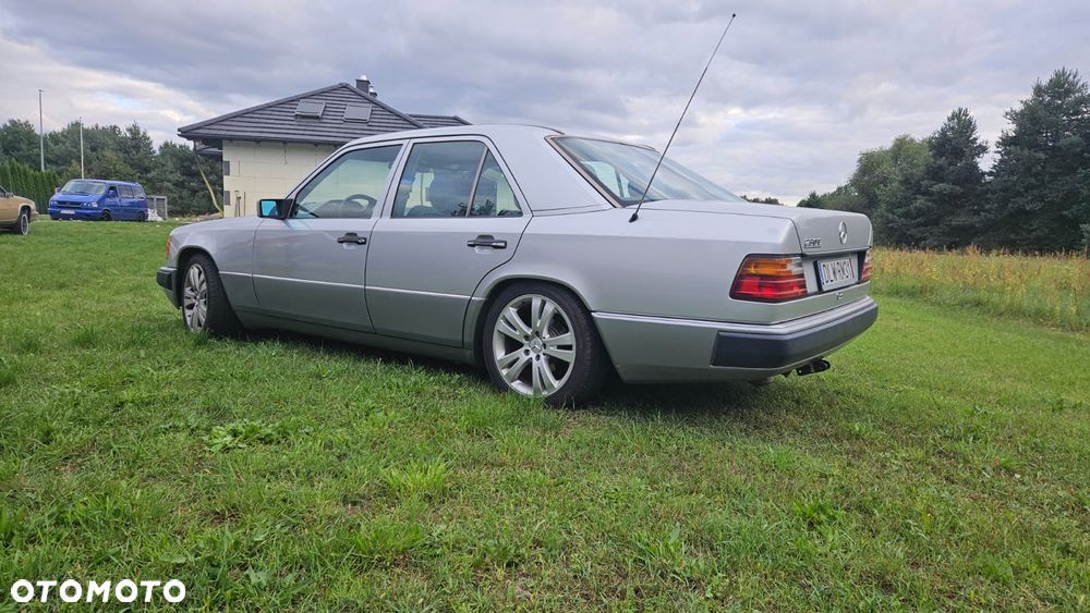 Mercedes-Benz Klasa E - 4
