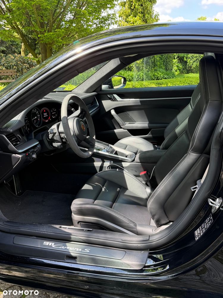 Porsche 911 Carrera S - 8