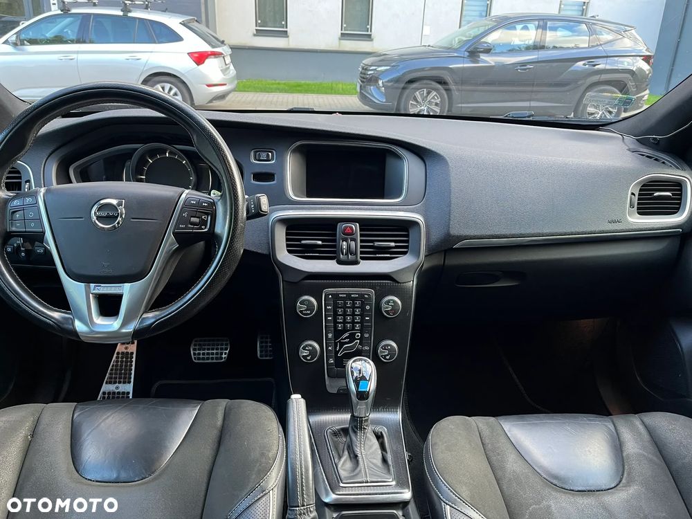 Volvo V40 D4 Drive-E R-Design Momentum - 7