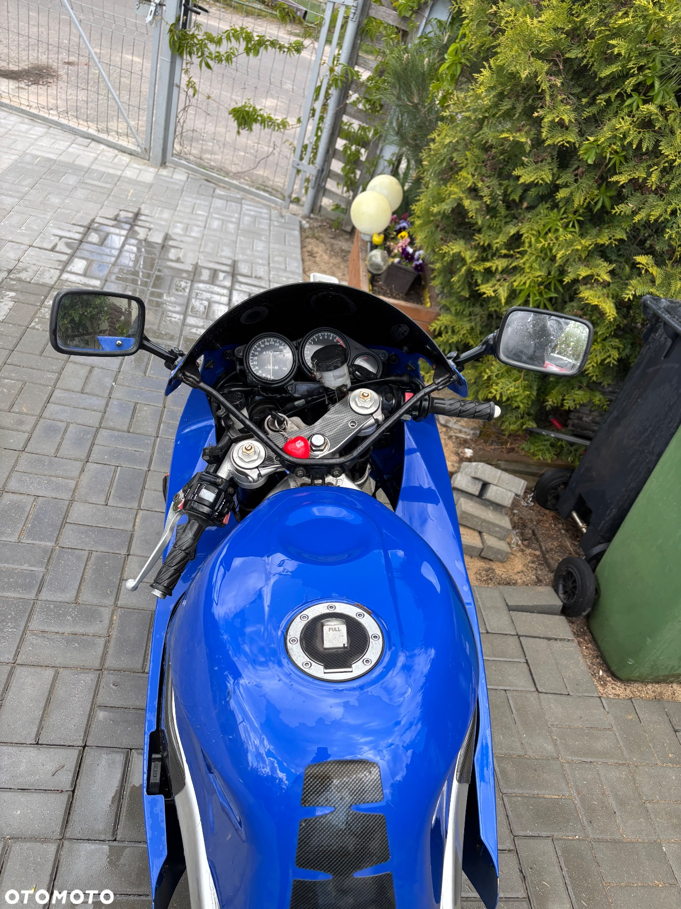 Yamaha YZF - 4