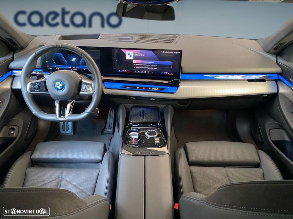 BMW i5 eDrive40 Pack Desportivo M - 4