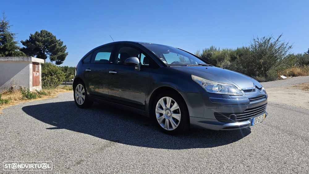 Citroën C4 1.6 HDi 110 Exclusive - 3