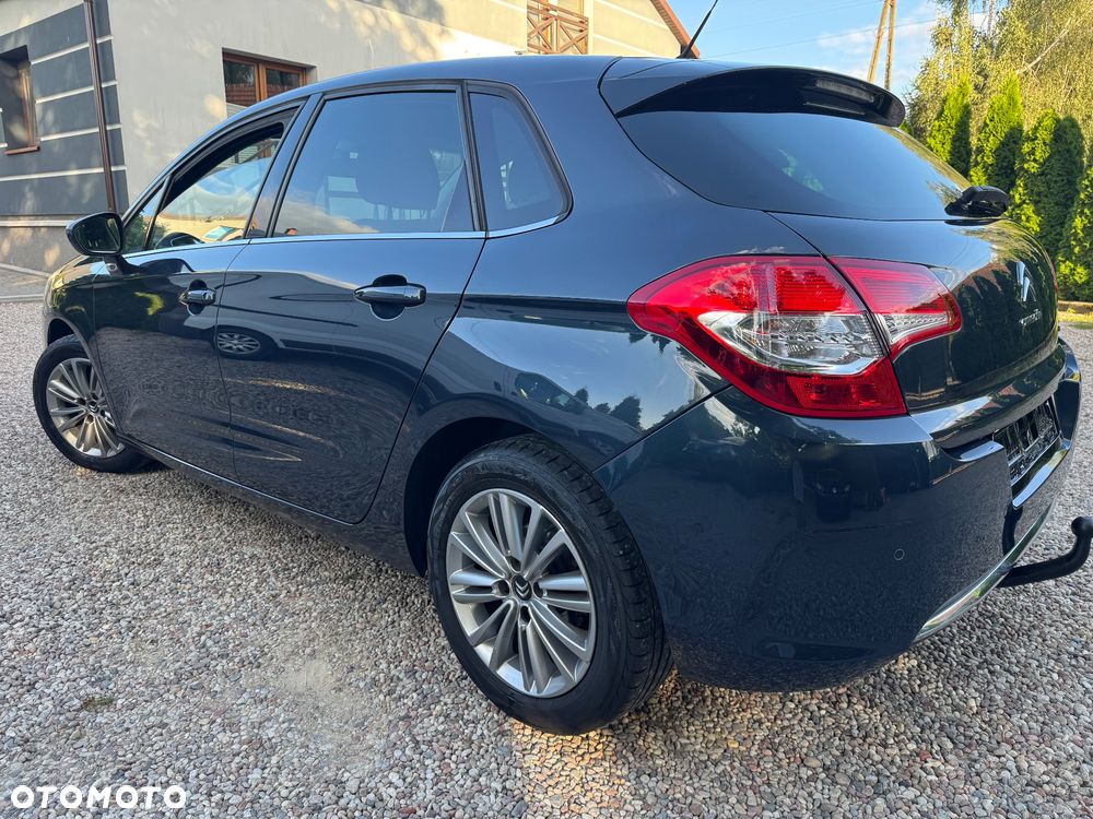 Citroën C4 HDi 115 Exclusive - 4