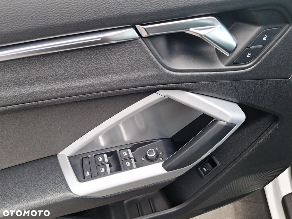 Audi Q3 35 TFSI S tronic - 10