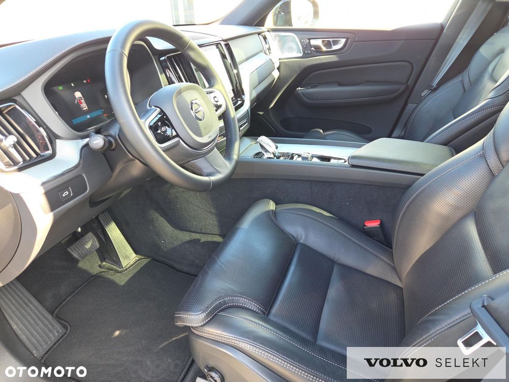 Volvo XC 60 B5 B AWD Ultra Black Edition - 11