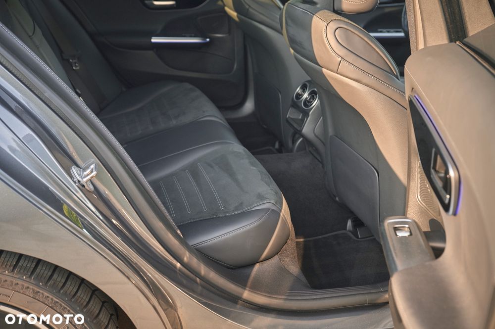 Mercedes-Benz Klasa C 220 d mHEV 4-Matic AMG - 29