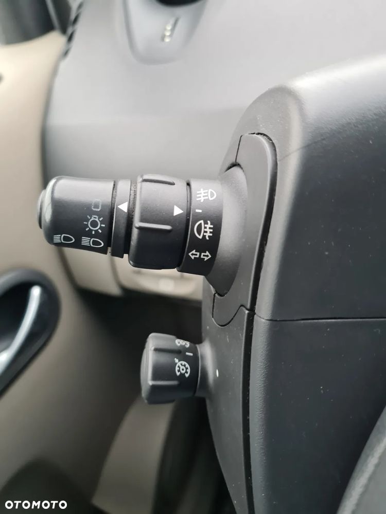 Renault Scenic 2.0 16V Privilege - 33