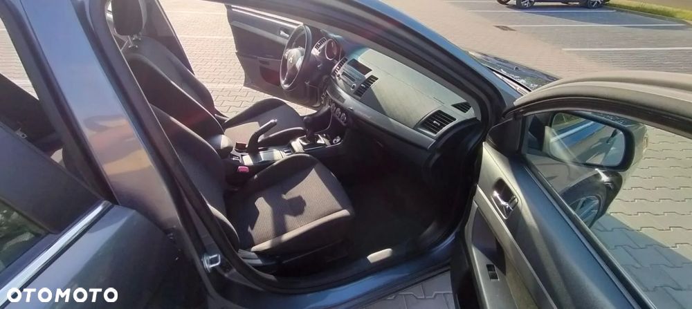 Mitsubishi Lancer - 6