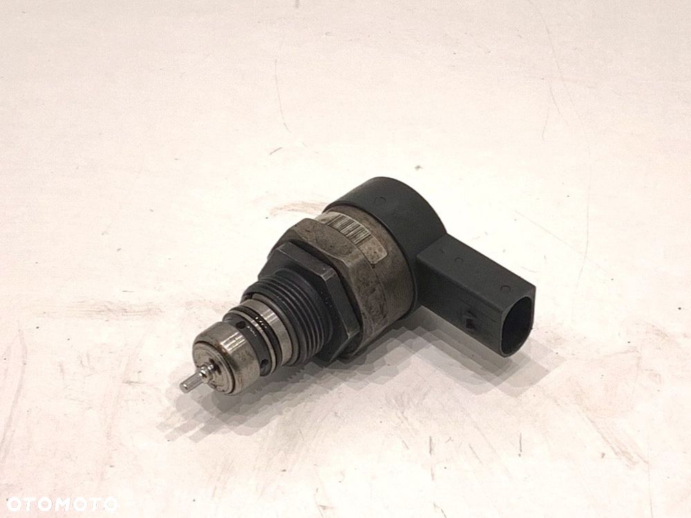 REGULATOR CIŚNIENIA PALIWA  BMW 5 Touring (E61) 2004 - 2010 525 d 130 kW [177 KM] olej napędowy - 1