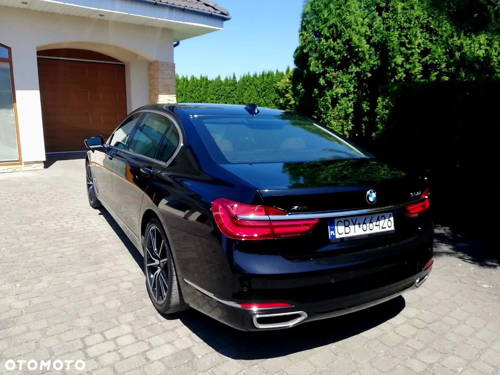 BMW Seria 7 750Li xDrive - 3