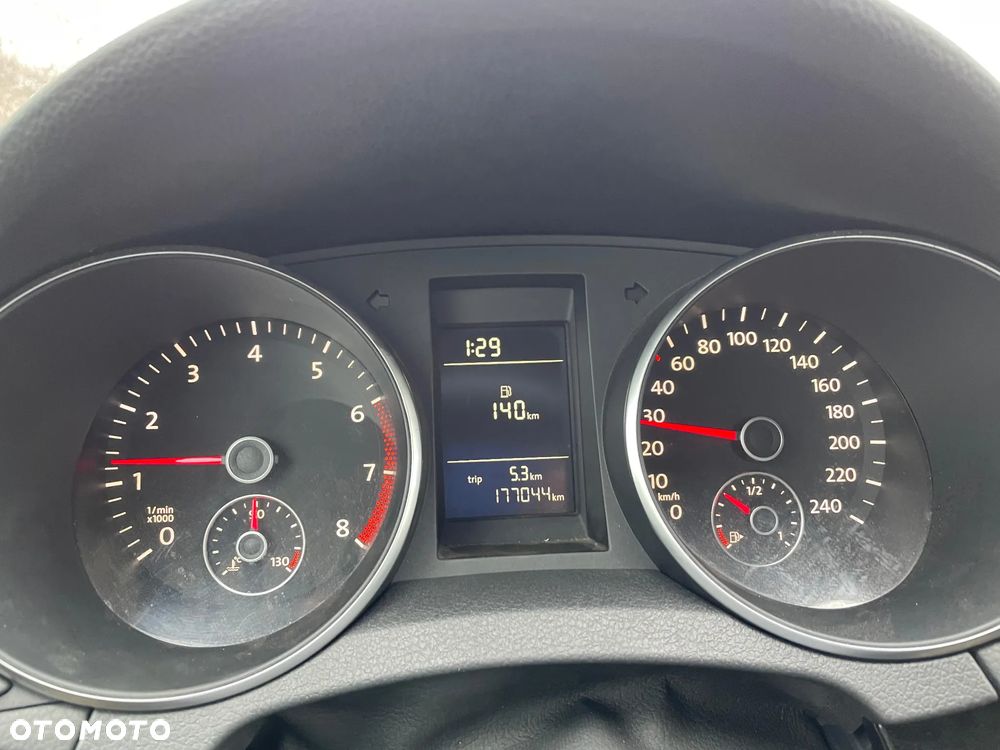 Volkswagen Golf 1.6 Team - 15