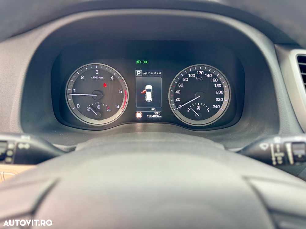 Hyundai Tucson blue 1.7 CRDi 2WD DCT Premium - 26