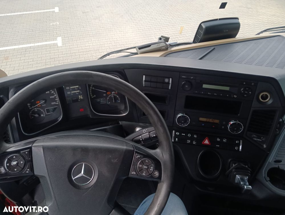 Mercedes-Benz ACTROS - 9