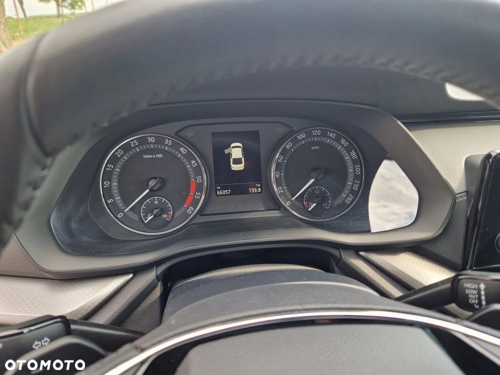 Skoda Octavia 2.0 TDI Ambition DSG - 14
