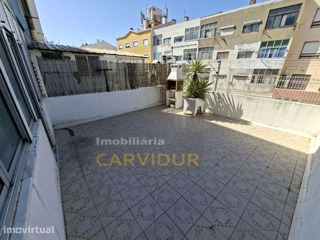 Baixa da Banheira T2 com Terraço de 38 m² e Churrasqueira | Excelen... - Grande imagem: 2/27