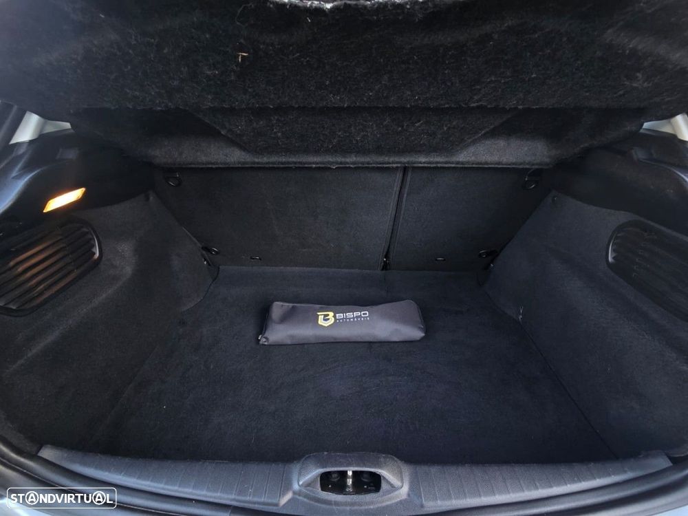 Peugeot 208 1.2 PureTech GT Line EAT6 - 19