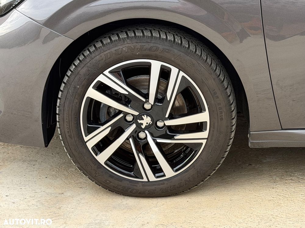Peugeot 208 1.2 L PureTech STT EAT8 GT Pack - 11
