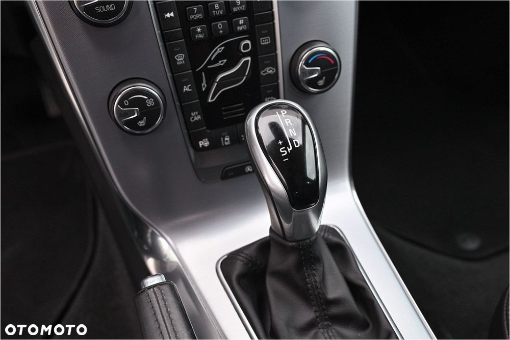 Volvo V40 Cross Country D3 Geartronic - 22