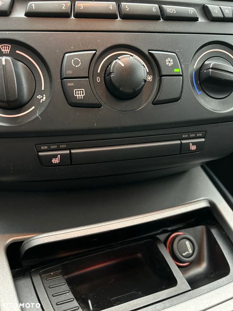 BMW Seria 1 116i - 25