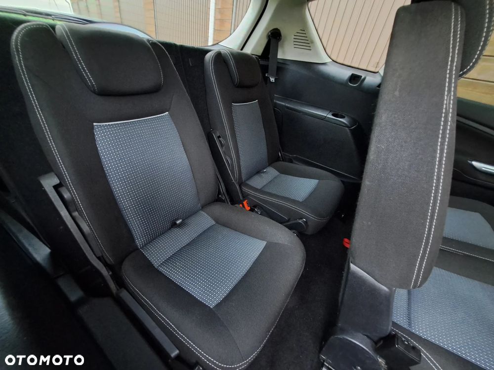 Ford S-Max 2.0 TDCi DPF Titanium - 8