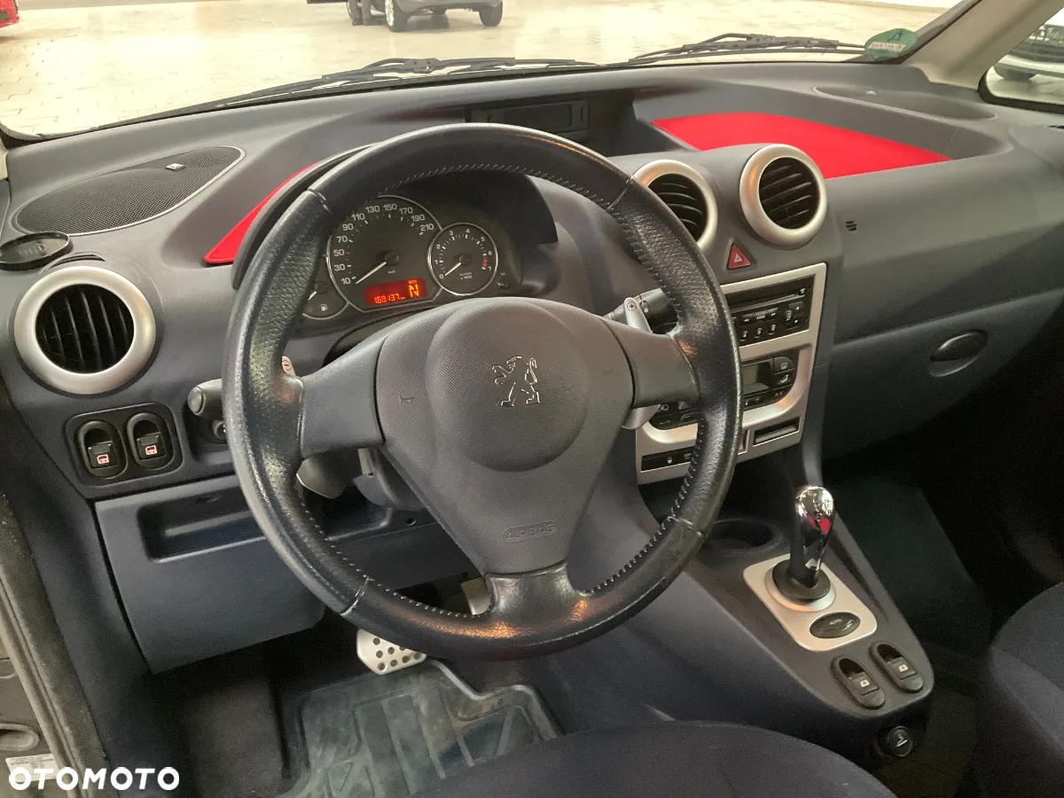 Peugeot 1007 - 10