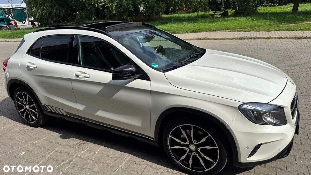 Mercedes-Benz GLA 250 4-Matic - 14